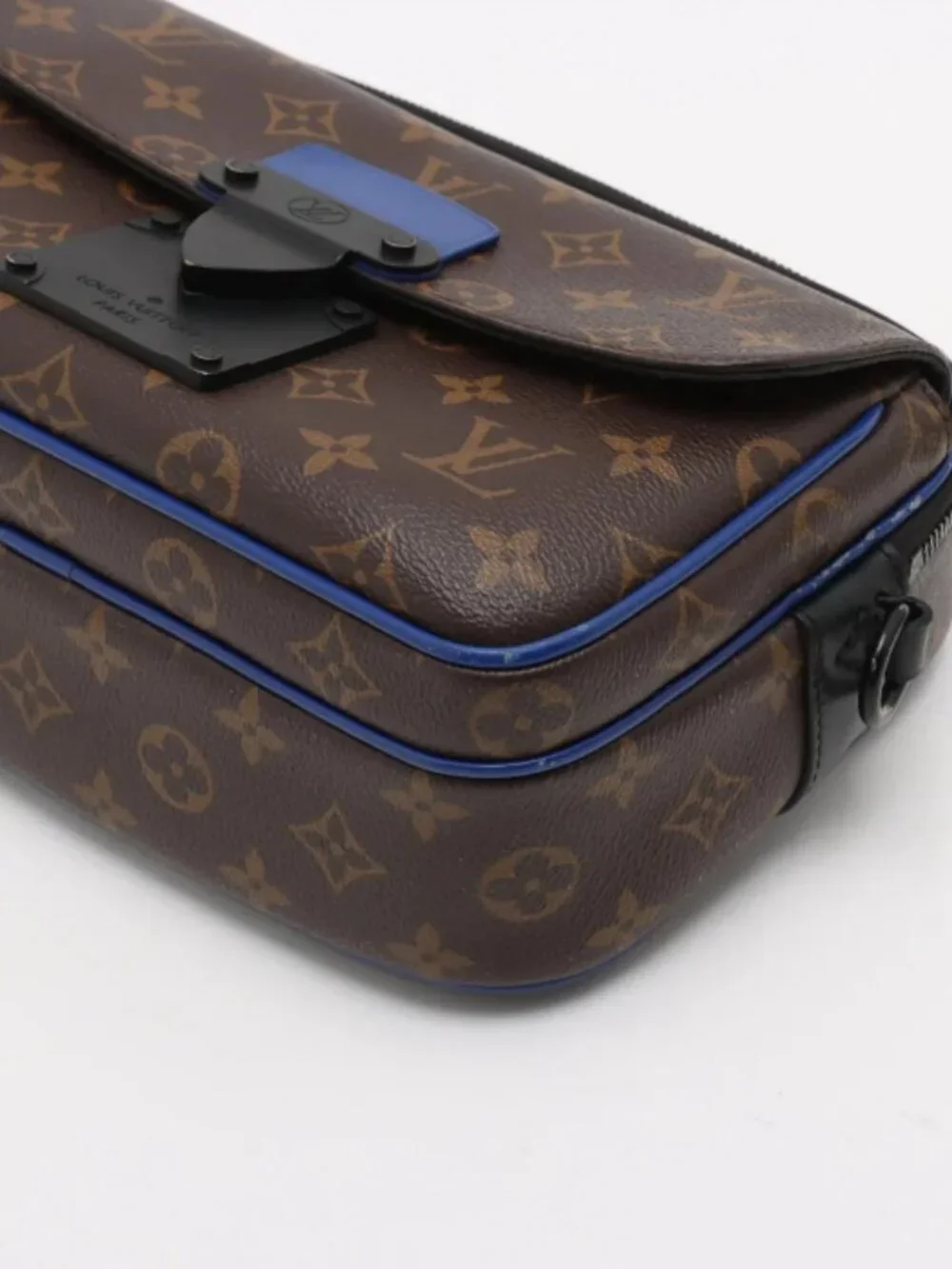 Louis Vuitton Monogram S-Lock Messenger Bag - Picture 3 of 15